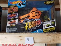 Hot Wheels RC Terrain Twister - Orange