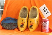 WOODEN SHOES, VINTAGE MOMENTO FROM