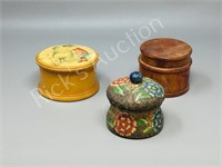 3- vintage round trinket boxes w/ lids