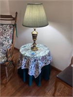 Table w/Glasstop; Lamp