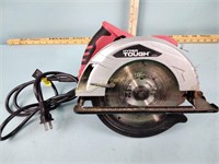 Hyper Tough circular saw, Works