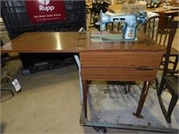 Vintage Sewing Machine/Table