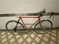 Cadre et roues de vélo ville Peugeot PAS DE FREINS