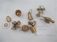 Objets miniatures en brass