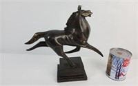 Sculpture cheval sur socle en bronze