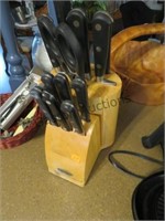 CUISINART KNIFE SET WITH BLOCK