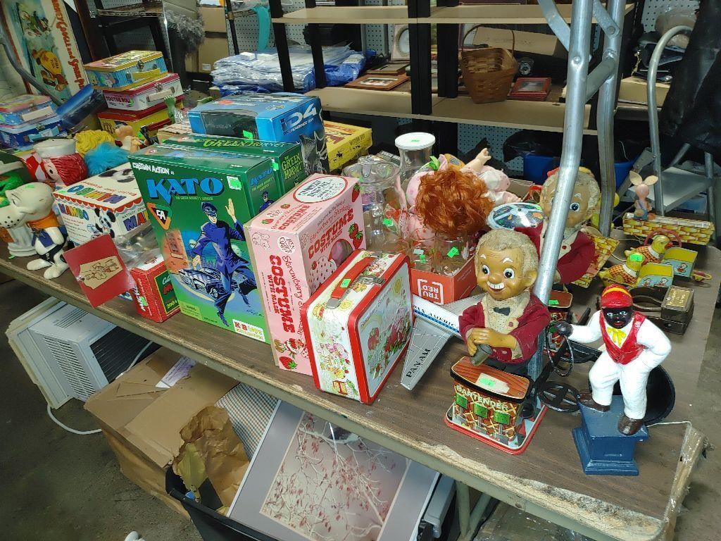 4/22 weekly auction. Americana.tin toys. Estate items