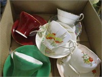 5 CHINA CUPS/SAUCERS