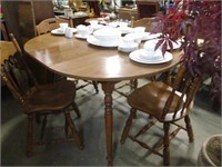 KITCHEN TABLE W/ 4 CHAIRS & 2 LEAVES