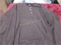 Hanes beefy long sleeve t-shirt - size large