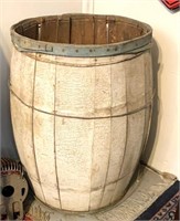 Early wooden 40 gallon barrel bottom
