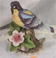 Royal Crown bird figurine beautiful