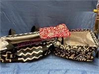 (4) Thirty-One bags