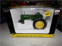 J.D. "MT" Gas Tractor--High Detail
