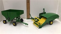 2PC JOHN DEERE ERTL METAL FARM TOY LOT