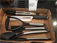 Calphalon Kitchen Utensils & Chef's Knife (6)