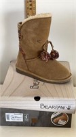 NEW SIZE 4 YOUTH BEAR PAW BOOTS IN BOX