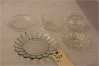 VINTAGE GLASS AND CRYSTAL DISHES