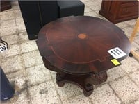 CHERRY WOOD ACCENT SIDE TABLE