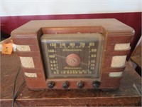 Vintage American Overseas Radio