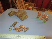 3 Auburn Rubber Army Tanks; Metal Figures