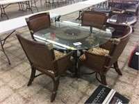 531/2 IN GLASS TOP TABLE WITH 4 CHAIRS