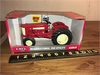 International 350 utility tractor