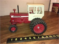 International Farmall 1456 tractor