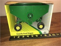 John Deere gravity feed wagon