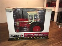 Dealer edition Case IH Farmall 1466 tractor