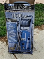 1800 PSI Power Washer.