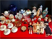 Collectible Lot - Glass & Dolls