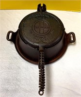 Cast Iron Griswold Waffle Iroin No. 8