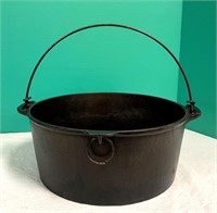 Cast Iron Favorrite Piqua Ware Pot