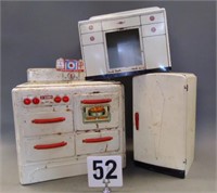 Childs  1950s Tin Kitchen Toys