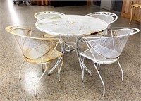 Vintage Metal Patio Table & 4 Chairs
