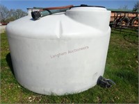 550 gallon Poly Water Tank