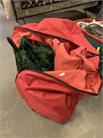 CHRISTMAS TREE WITH NICE ROLLING TOTE