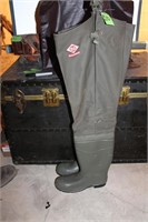 RED BALL HIP WADERS APPX SIZE 10