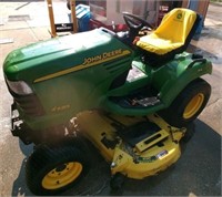 JD X585 Riding Mower w/Attachments