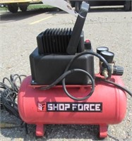 Shop Force 2gallon air compressor. Note: works