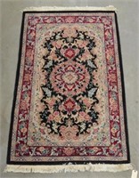 Vintage Oriental Floral Pattern Area Rug.