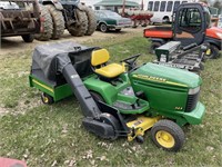 John Deere 345 lawn tractor w/JD MC519 bagger
