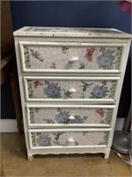 Chest of drawers 24x13x25 damaged