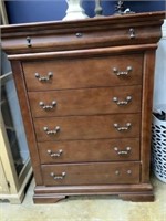 Chest of drawers 38x19x51 scratches missing
