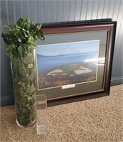 Pebble Beach golf course print, vases