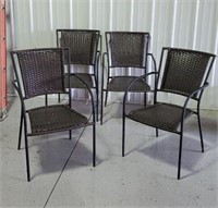 Set of 4 patio chairs