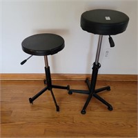 2 adjustable height stools