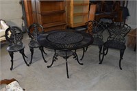 1 table & 4 chaises / 27 x 42