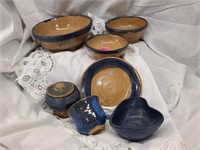 Assorted pottery bowls